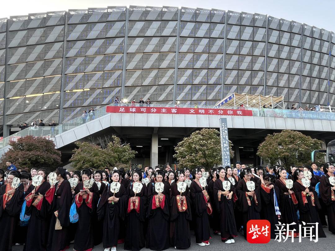 “虞姬”列队欢迎原来是场“鸿门宴” 南京队两球败走霸王故里！